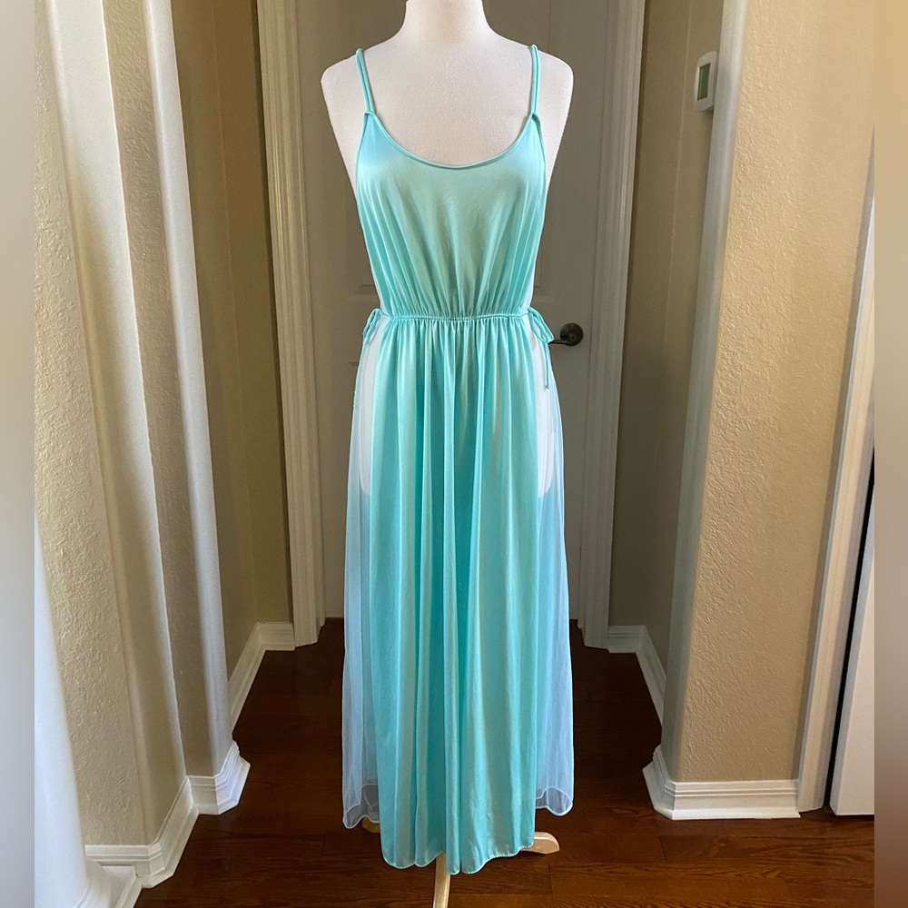 Vintage Peignoir Negligee Set - Picture 7 of 15